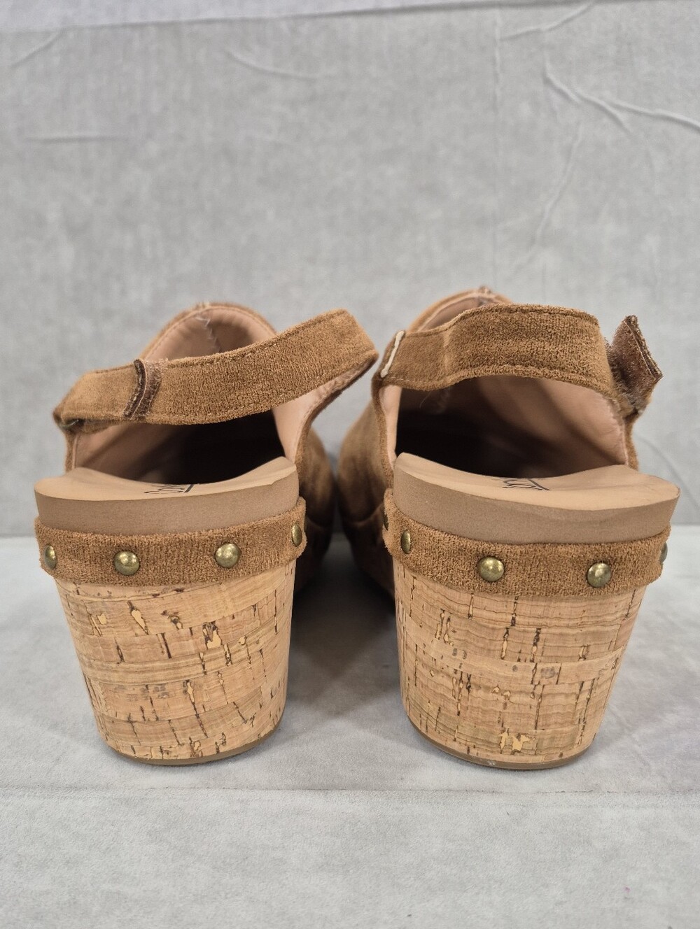 Corkys Make Em Blush clogs women's 7 brown faux suede Studs cork edge cushion - Picture 5 of 12